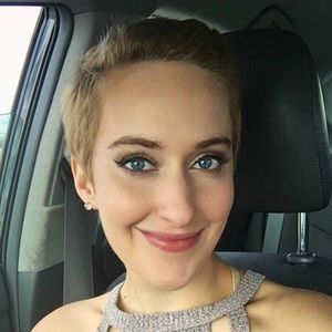 Meet your Posher, Jade